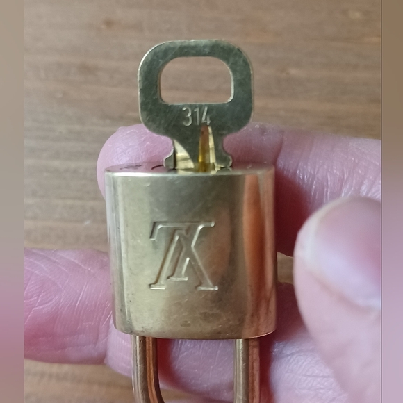 Louis Vuitton #314,LV Lock and Key #314 - Picture 7 of 8